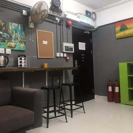 Хостел Hi Backpackers Гонконг Экстерьер фото