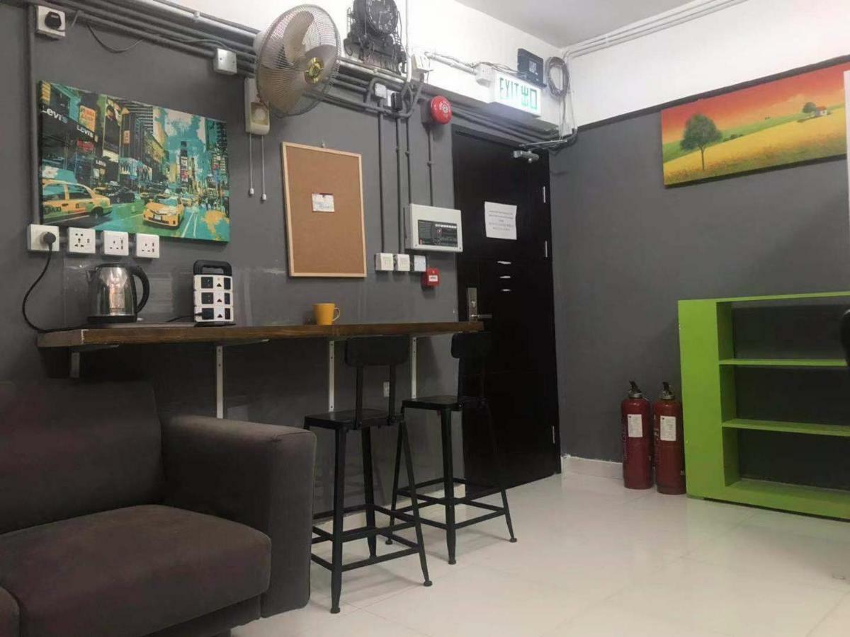 Хостел Hi Backpackers Гонконг Экстерьер фото